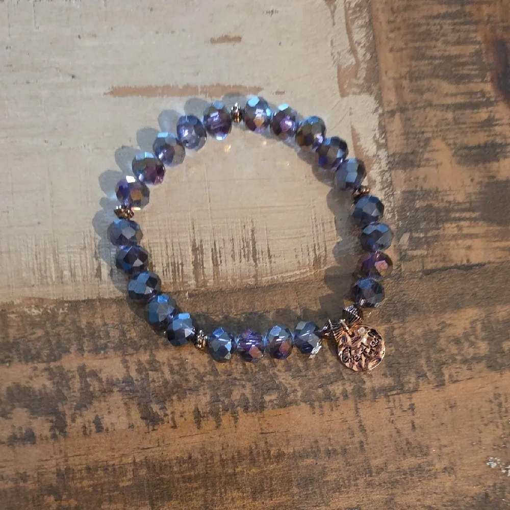 Elegant Purple Beaded‎ Bracelet with Gold Charm